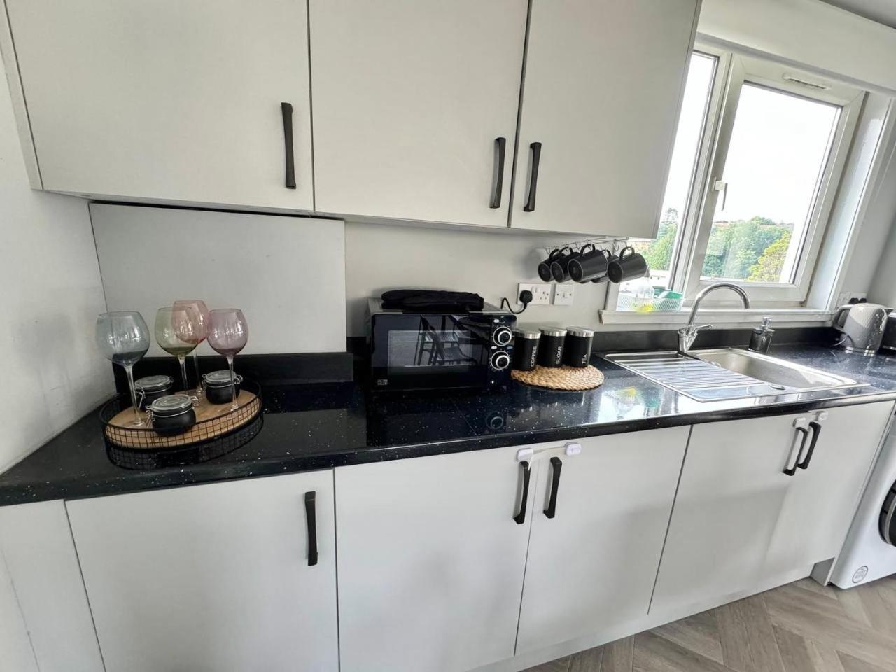 Clydebank Brand New 3Bdr Home, Glasgow Luaran gambar